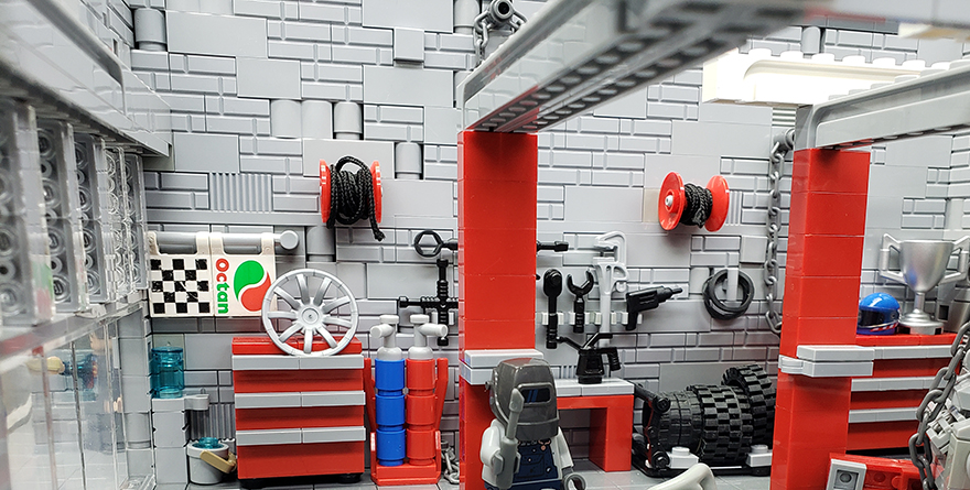 Brick Pic of the Day: Car SOS