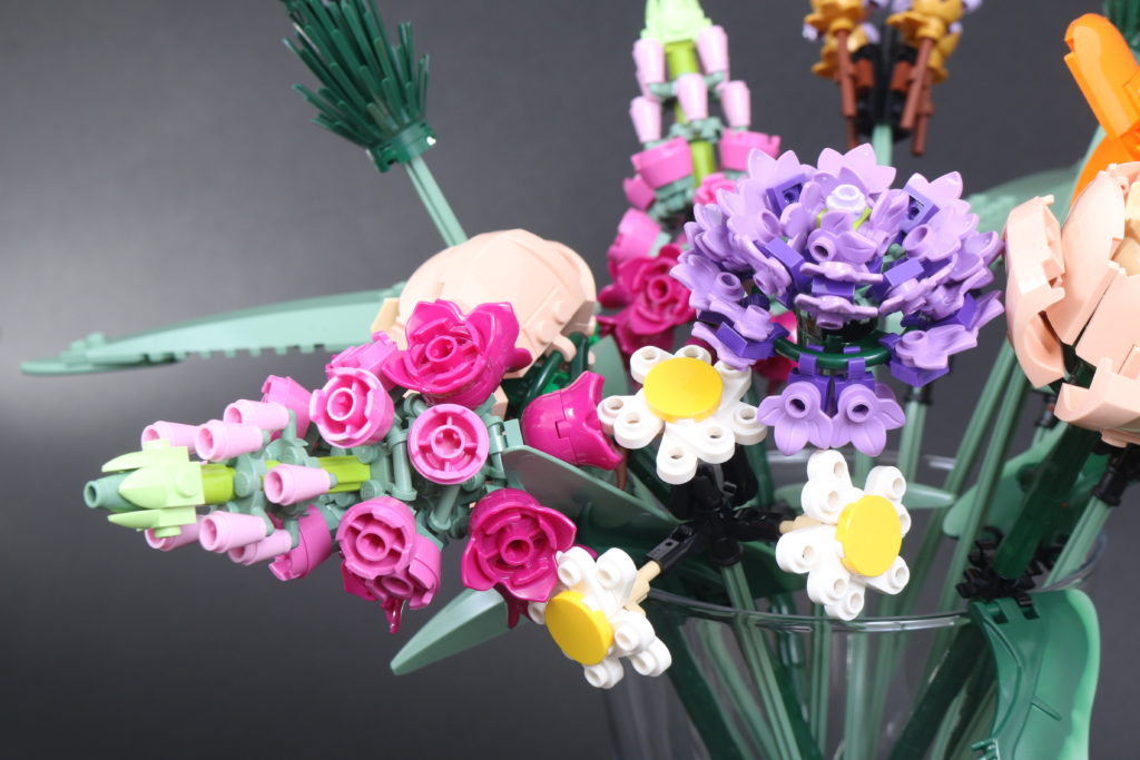 LEGO Botanical Collection 10280 Flower Bouquet review 6