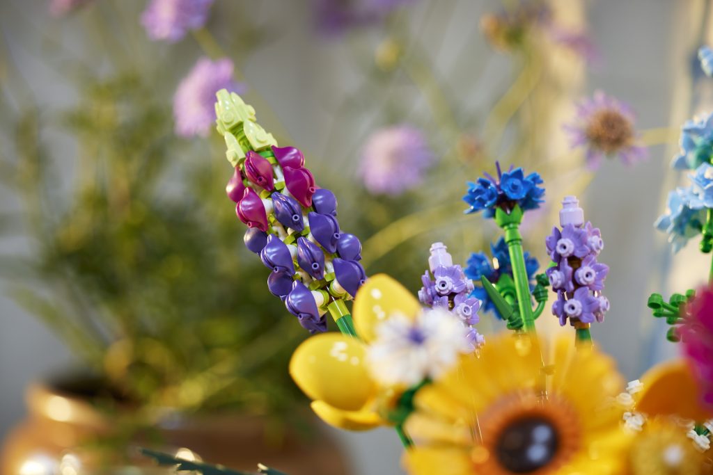 LEGO Botanical Collection 10313 Wildflower Bouquet 11 1024x683