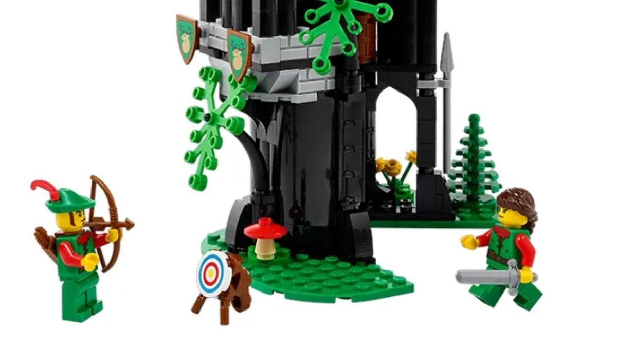 LEGO 40567 Forest Hideout GWP available with qualifying orders now