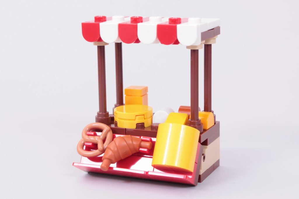 LEGO Icons 10332 Medieval Town Square review 51 1024x683