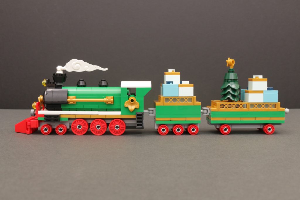 LEGO 40700 Christmas Train gift with purchase review 7 1024x683