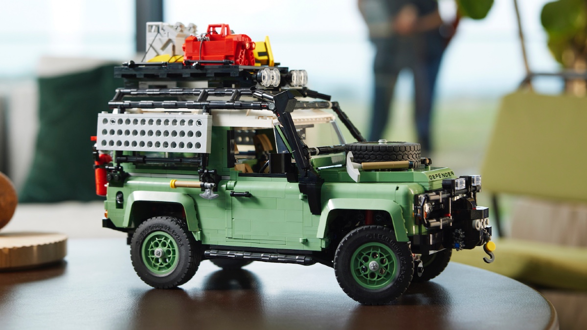 Possible LEGO GWP connected to recent LEGO Icons set revealed online