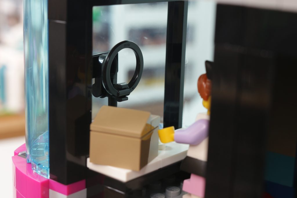 LEGO City 60380 Downtown review 29 1024x683
