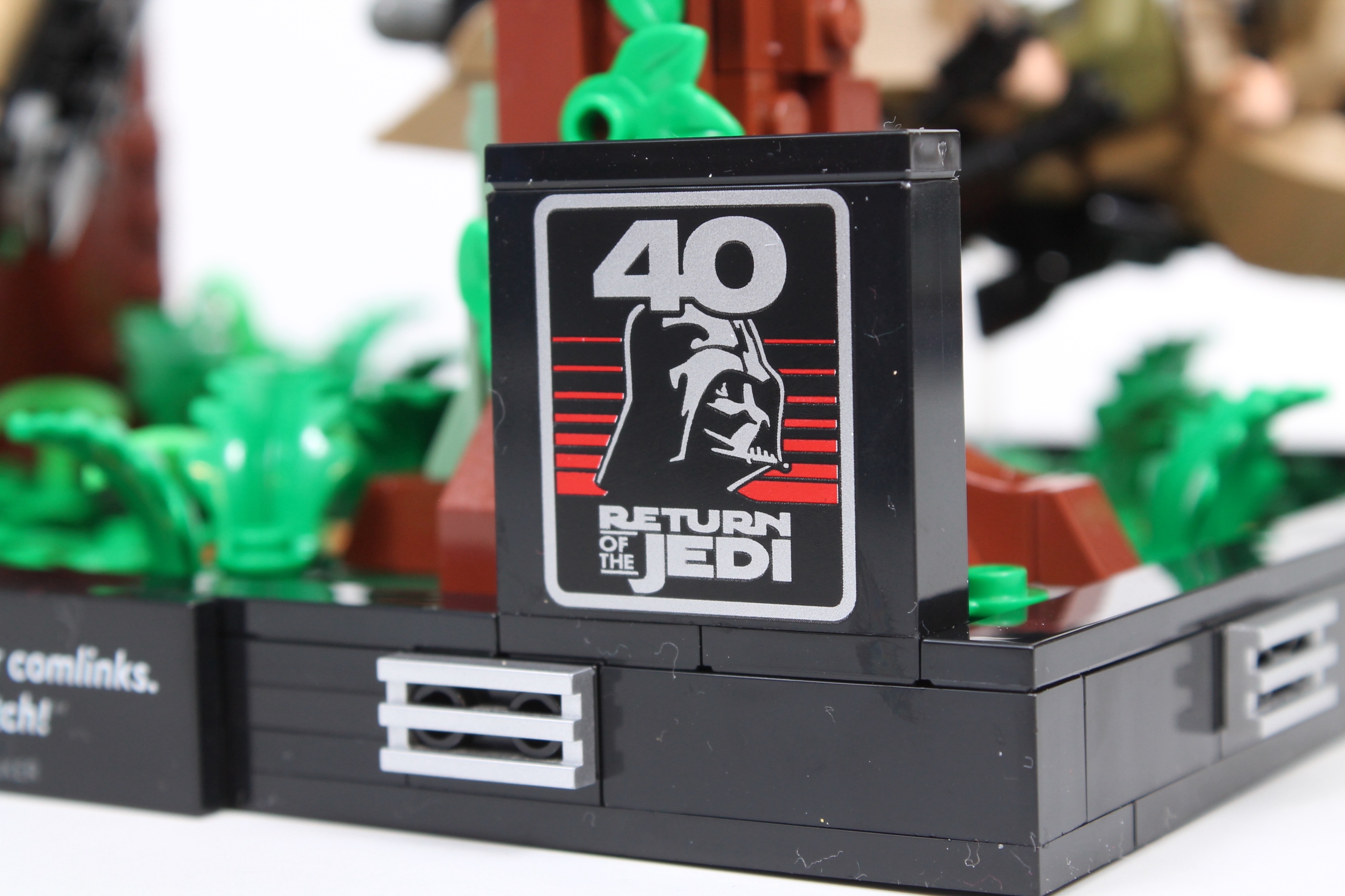 LEGO Star Wars 75353 Endor Speeder Chase Diorama review 9 scaled