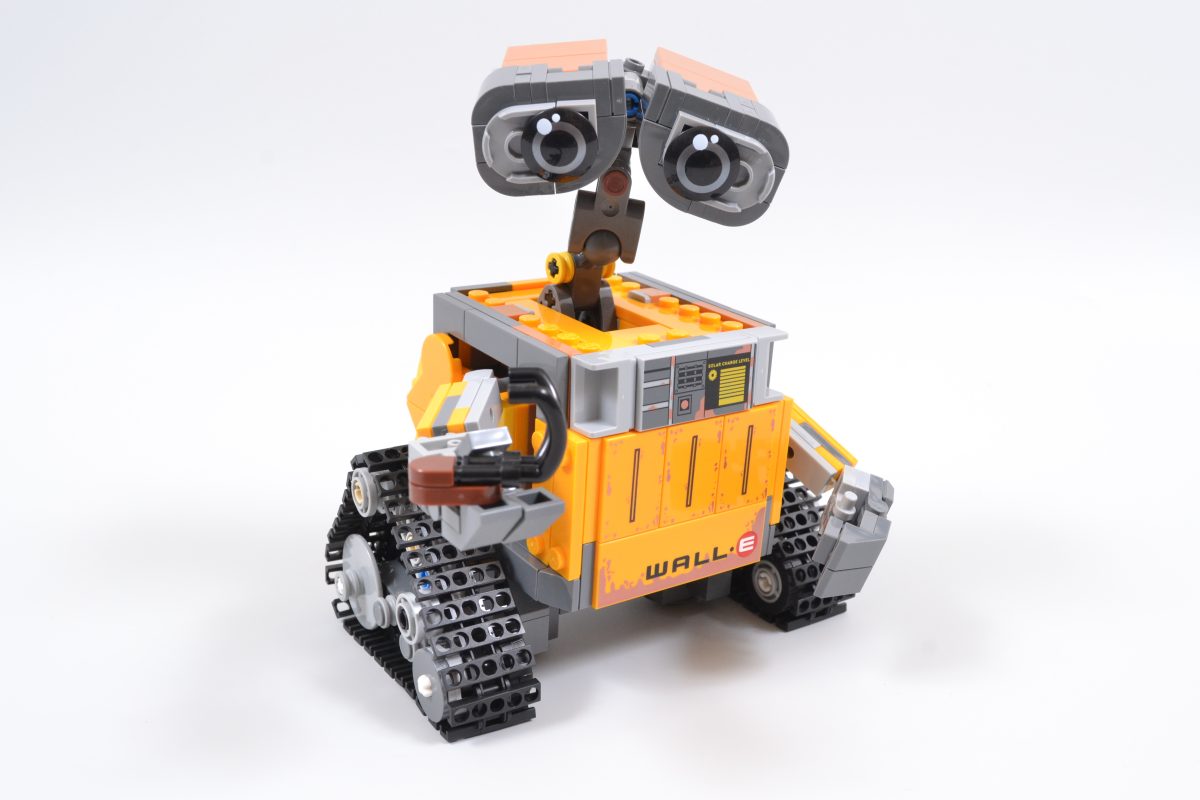 LEGO Disney 43279 WALL E and EVE 7 1200x800
