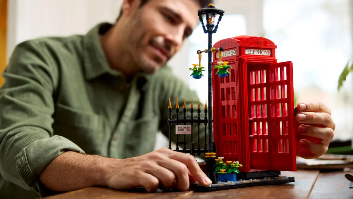 LEGO Ideas designers want you to customise 21347 Red London Telephone Box