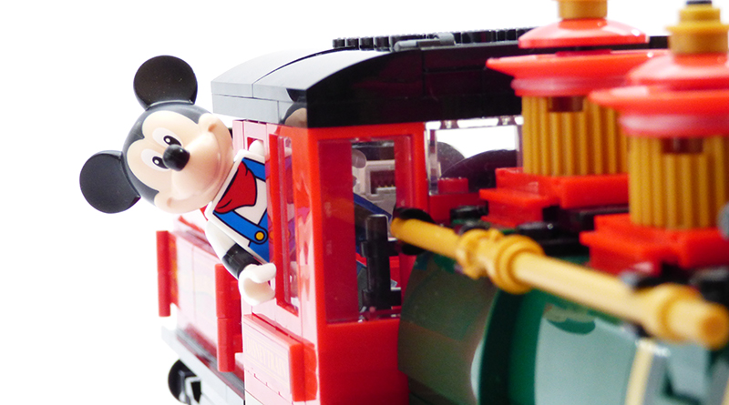 Which Disney theme park is LEGO 71044 Disney Train and Station based on?