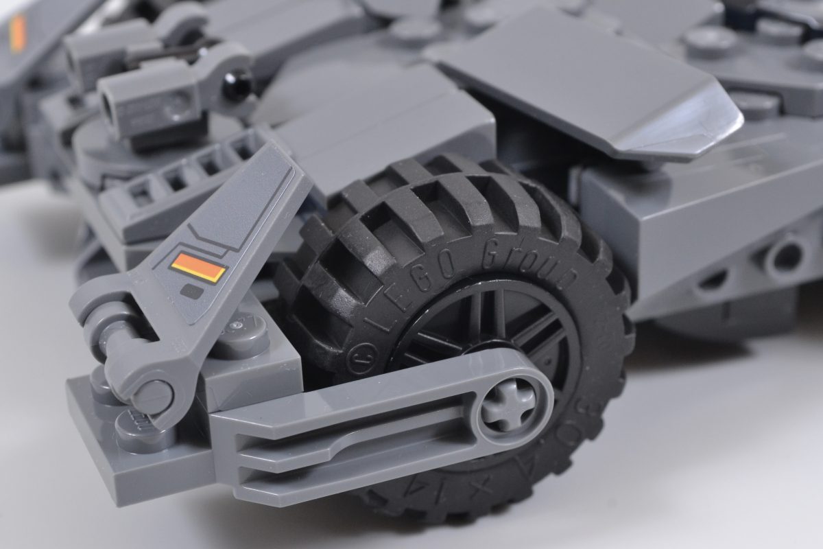 LEGO DC 76331 Batman V Superman Batmobile 23 1200x800