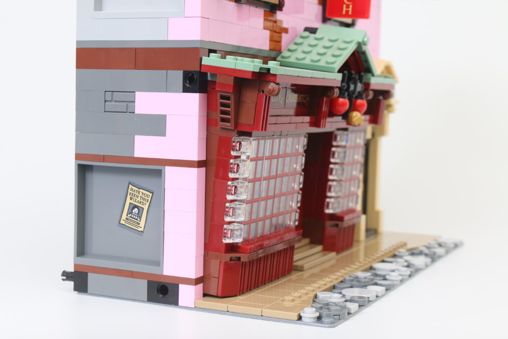 LEGO Harry Potter 75978 Diagon Alley review 70