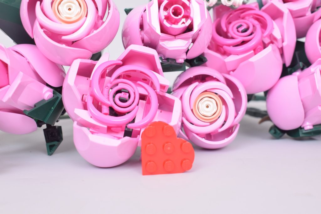 LEGO Icons 10374 Bouquet of Pink Roses review 7 1024x683