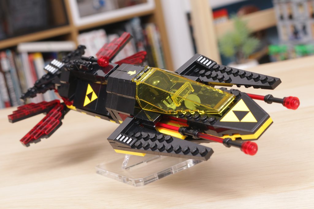 LEGO Space 40580 Blacktron Cruiser gift with purchase review 6 1024x683