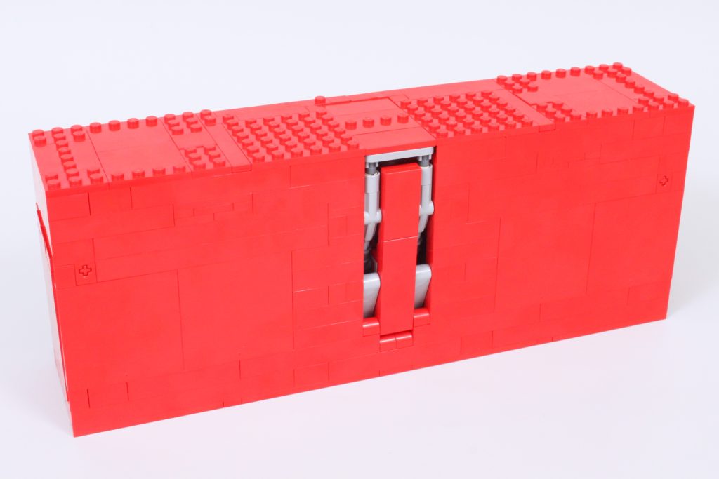 lego marvel 76313 marvel logo review 5 1024x683
