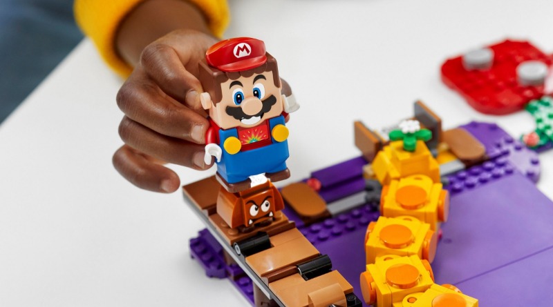 First look at LEGO Super Mario 71383 Wiggler’s Poison Swamp