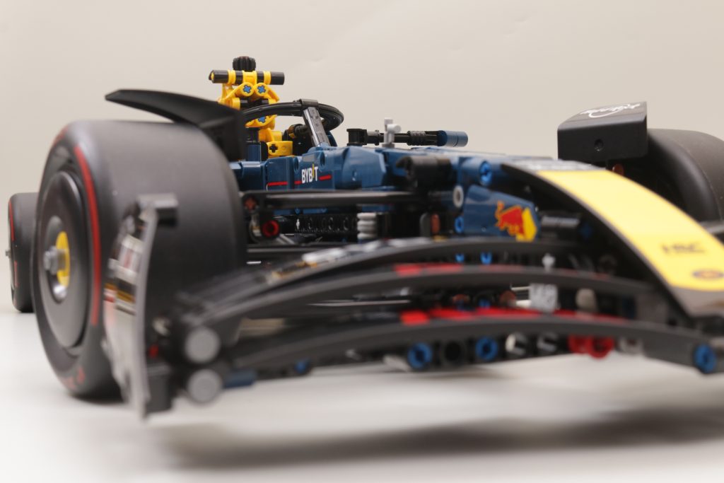 LEGO Technic 42206 Oracle Red Bull Racing RB20 F1 Car review 37 1024x683