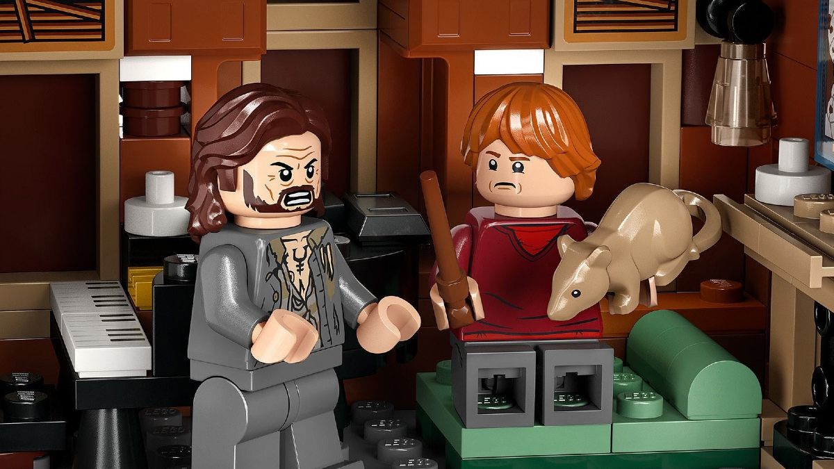 16% off 76407 The Shrieking Shack & Whomping Willow in Zavvi LEGO deals