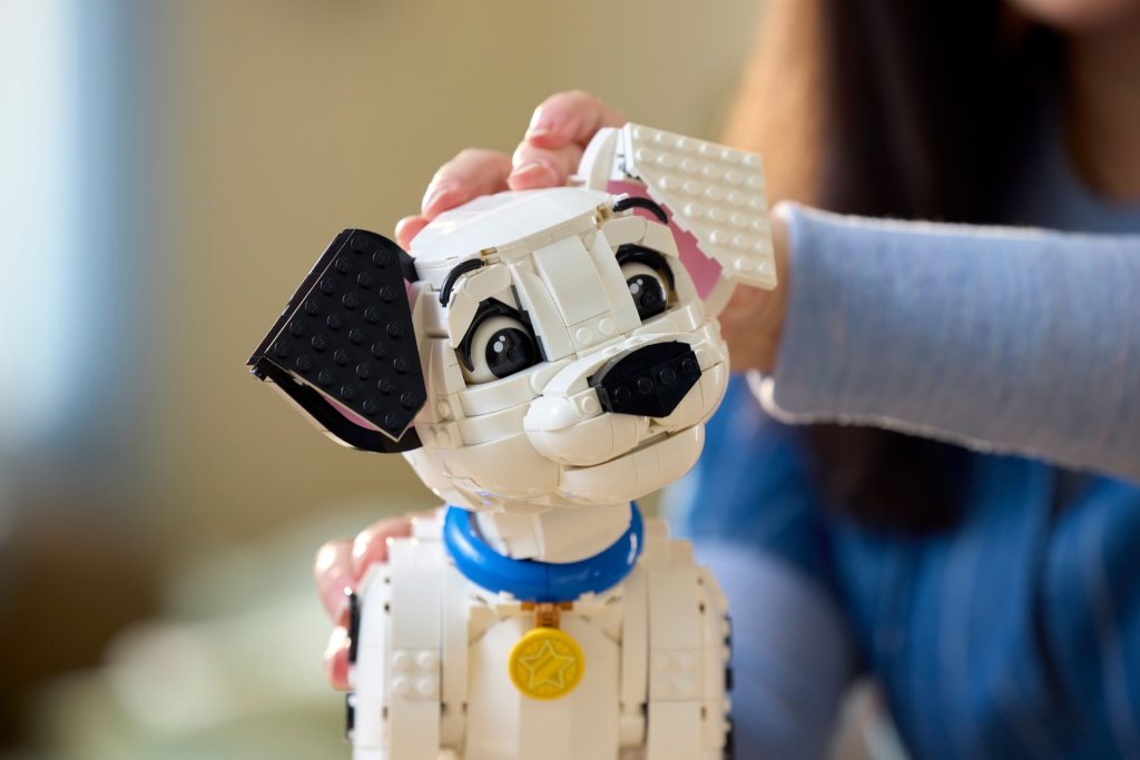 LEGO Disney 43269 101 Dalmations 14 1024x683