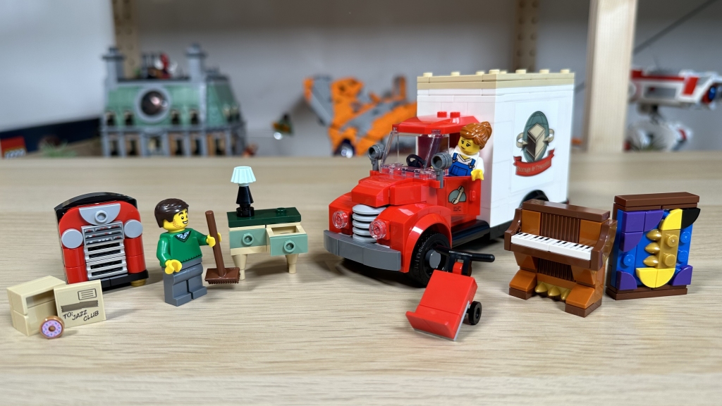 LEGO Icons 40586 Moving Truck gift with purchase review 16 1024x576