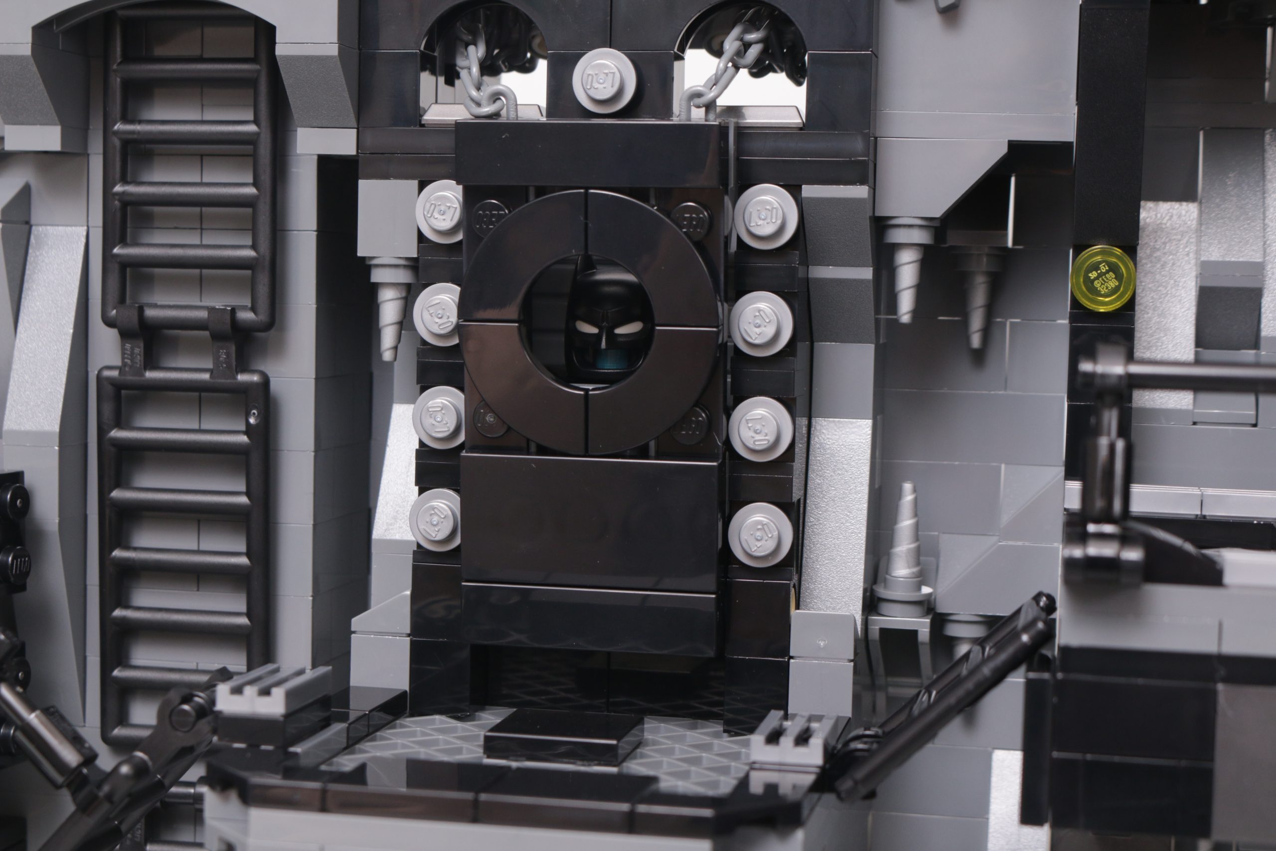LEGO Batman 76252 Batcave – Shadow Box review 29 scaled