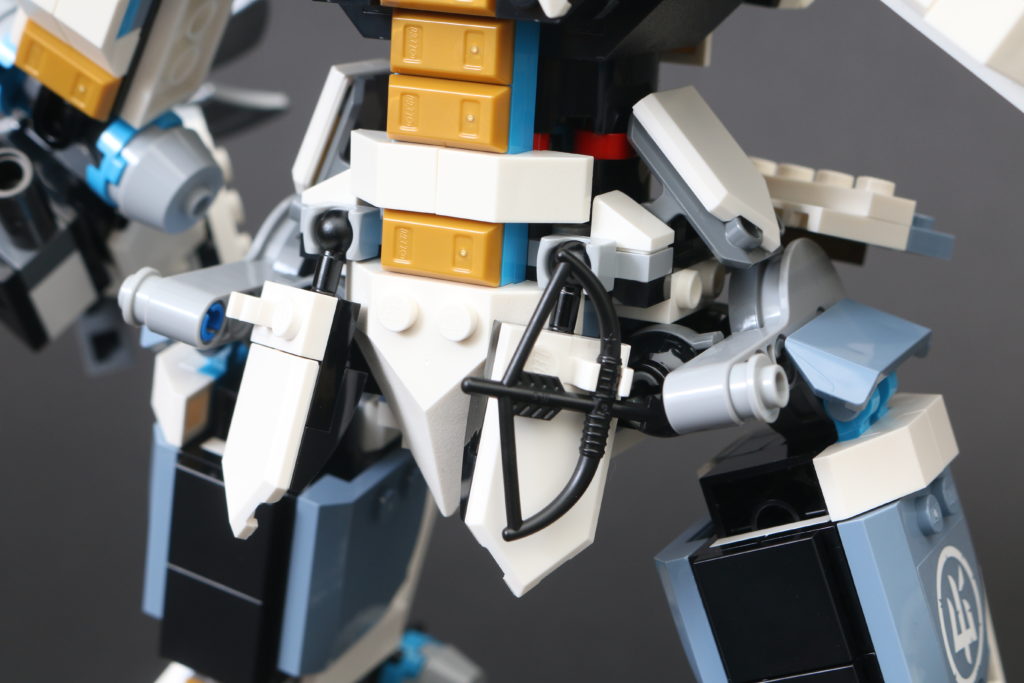 LEGO NINJAGO Legacy 71738 Zanes Titan Mech Battle review 25