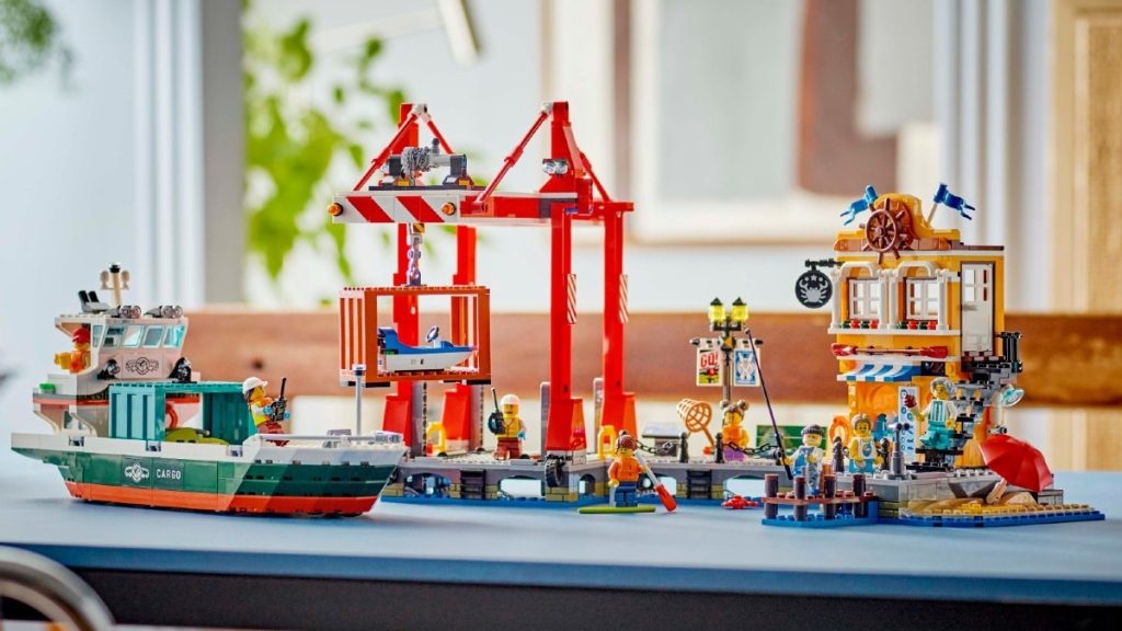 LEGO City 60422 Harbor lifestyle featured 1024x576