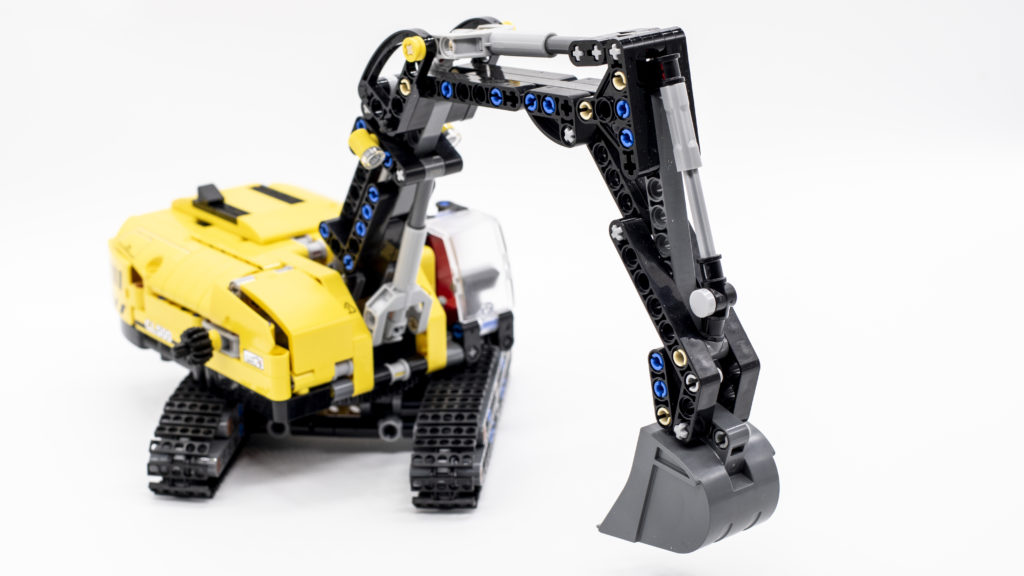 LEGO Technic 42121 Heavy Duty Excavator 15