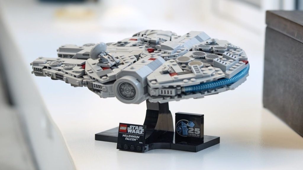 LEGO Star Wars 75375 Millennium Falcon featured