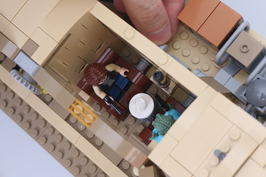 LEGO Star Wars 75290 Mos Eisley Cantina review 69