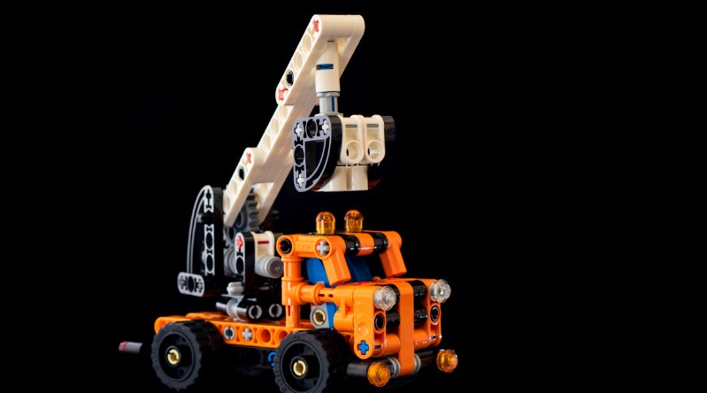 LEGO Technic 42088 Cherry Picker review