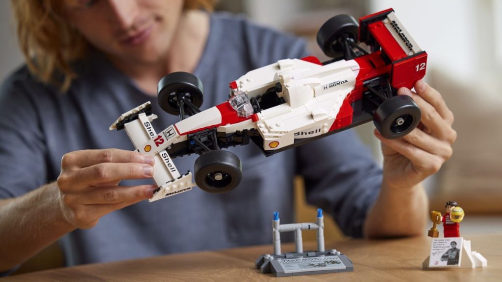LEGO Icons 10330 McLaren MP44 Ayrton Senna lifestyle featured 1024x576