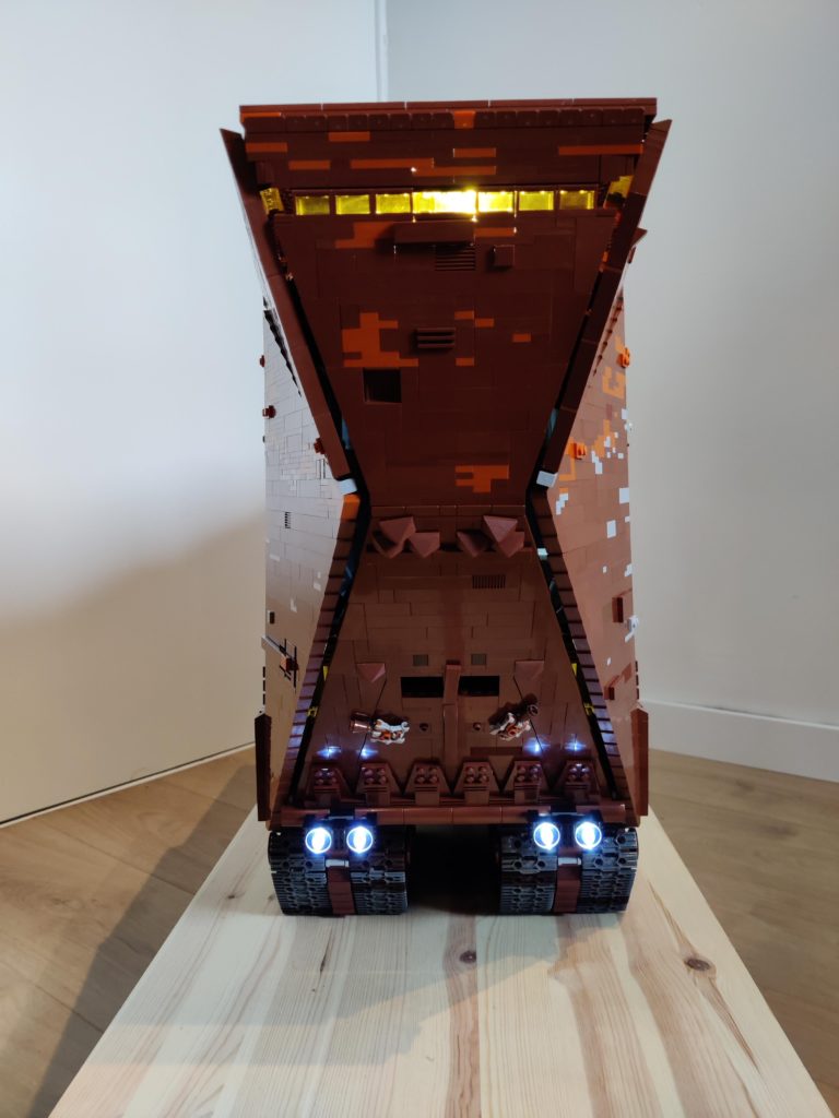 LEGO Star wars sandcrawler moc 6