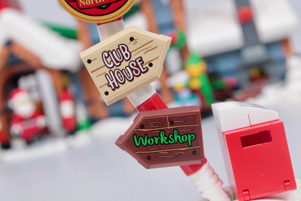LEGO Winter Village 10339 Santas Post Office review 25 1024x683