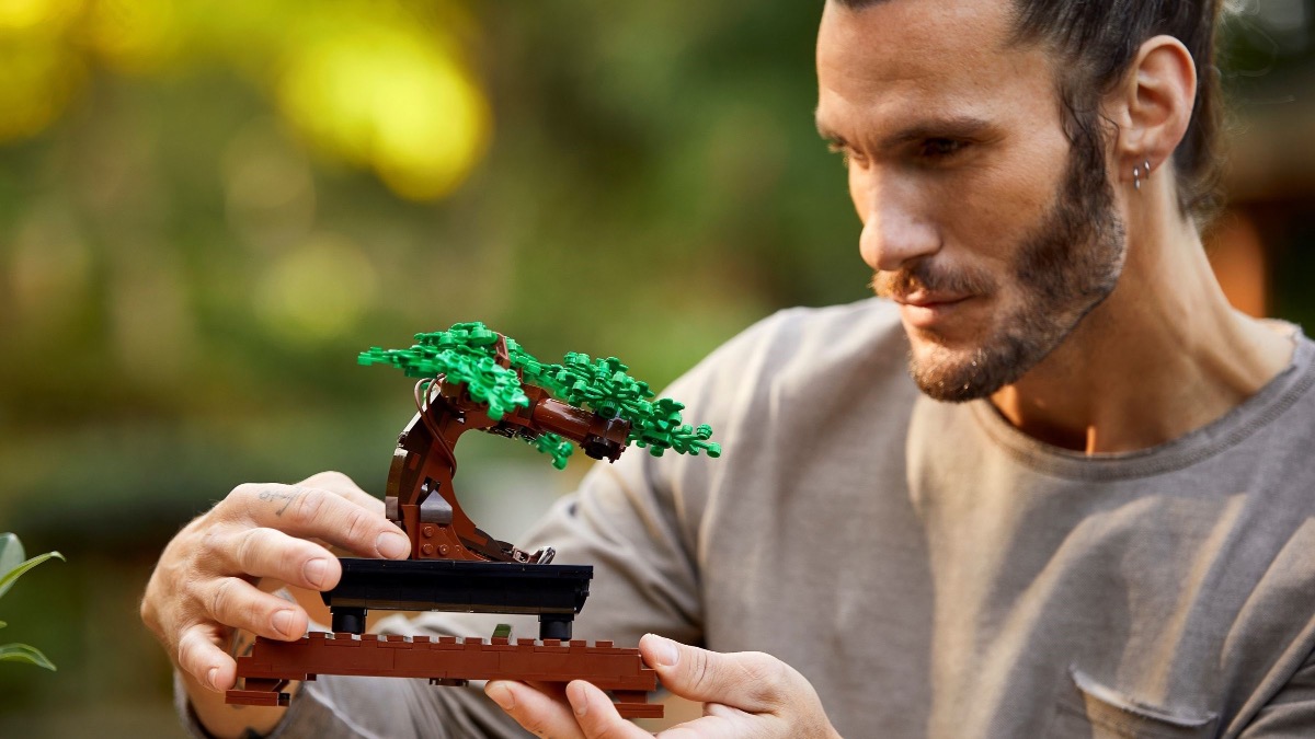 Save 11% on LEGO Creator 10281 Bonsai Tree with Zavvi