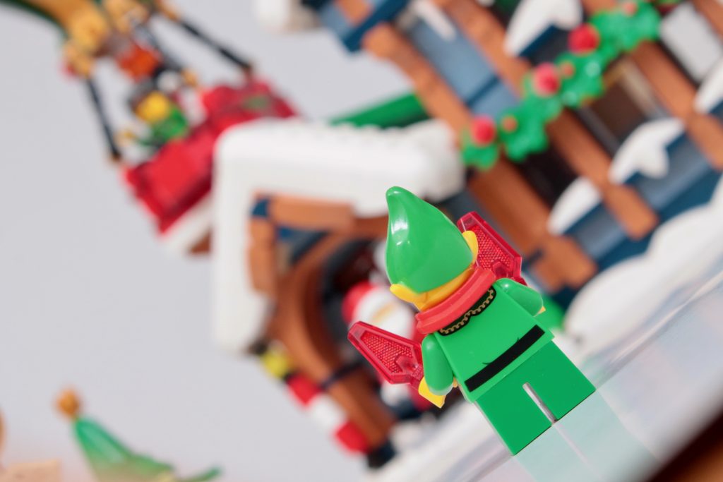 LEGO Winter Village 10339 Santas Post Office review 43 1024x683